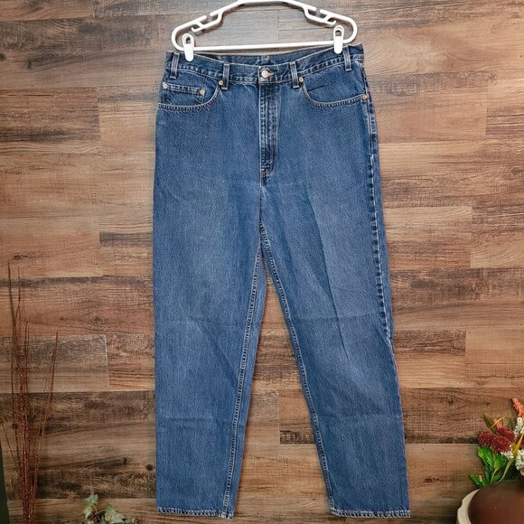 Vtg Levi's Jeans Size 38x34 Measures 34x34 Relaxed Fit 550 USA Medium Wash Y2K - Picture 1 of 10